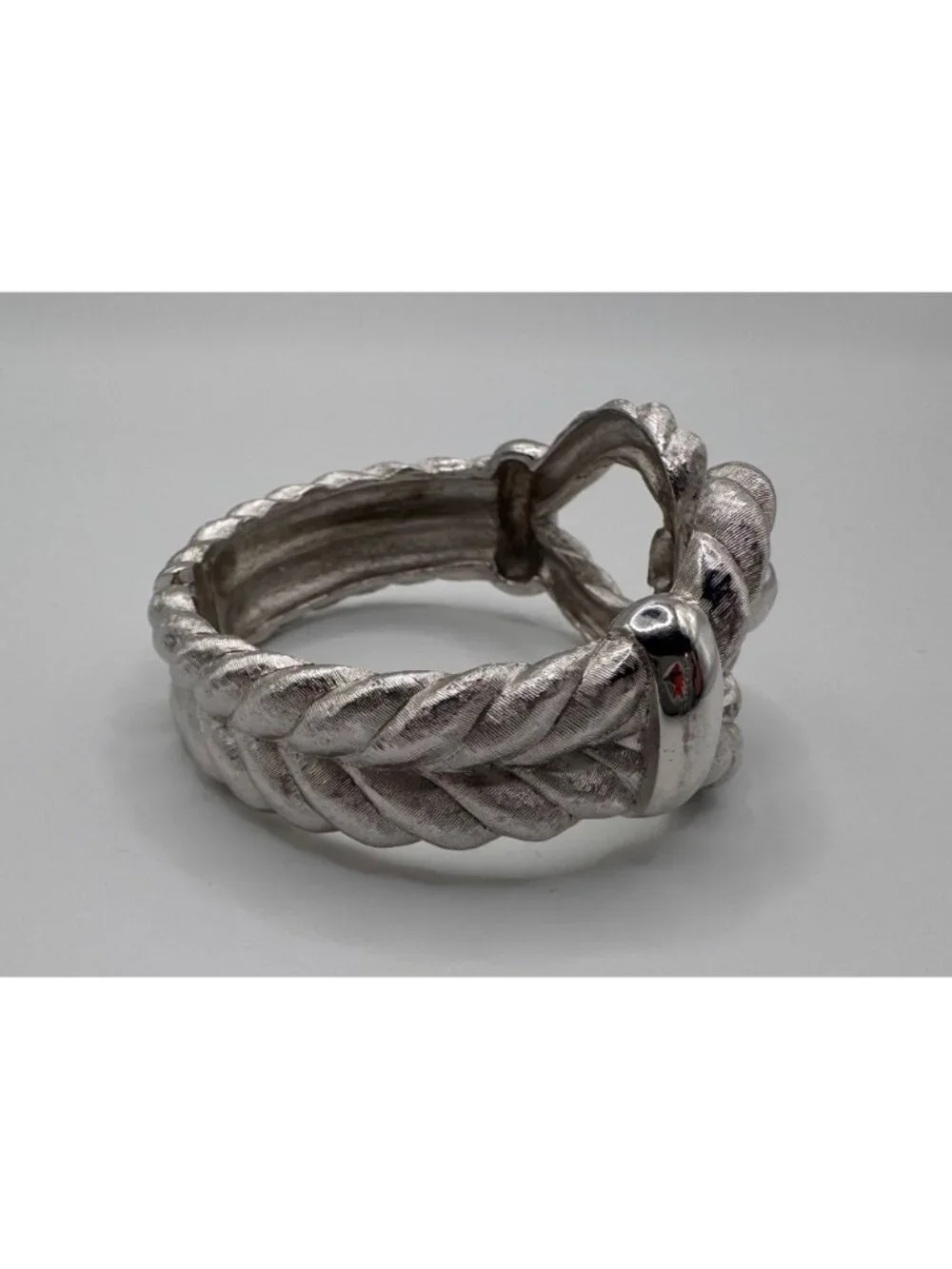 Signed Trifari Silver Tone Twisted Clamper Bracelet Vintage Textured Hinged - Picture 5 of 9